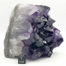 Amethyst Uruguay stehendes Stück mit poliertem Rand