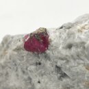 Rubin Kristall in Marmor