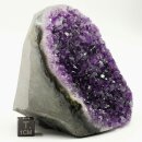 Amethyst aus Uruguay stehendes Stück mit poliertem Rand