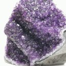 Amethyst aus Uruguay stehendes Stück mit poliertem Rand